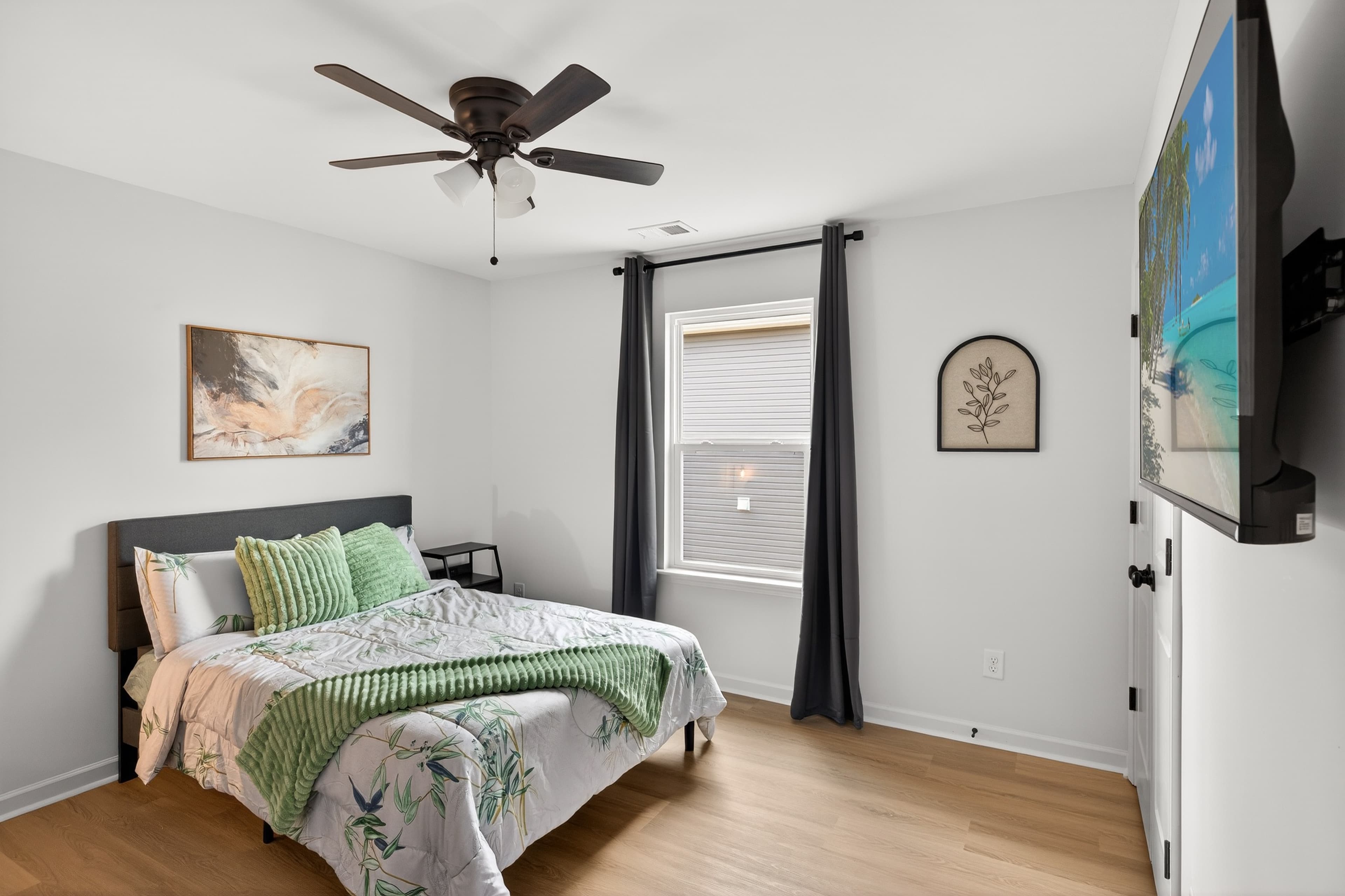 Room 5 - Image 1