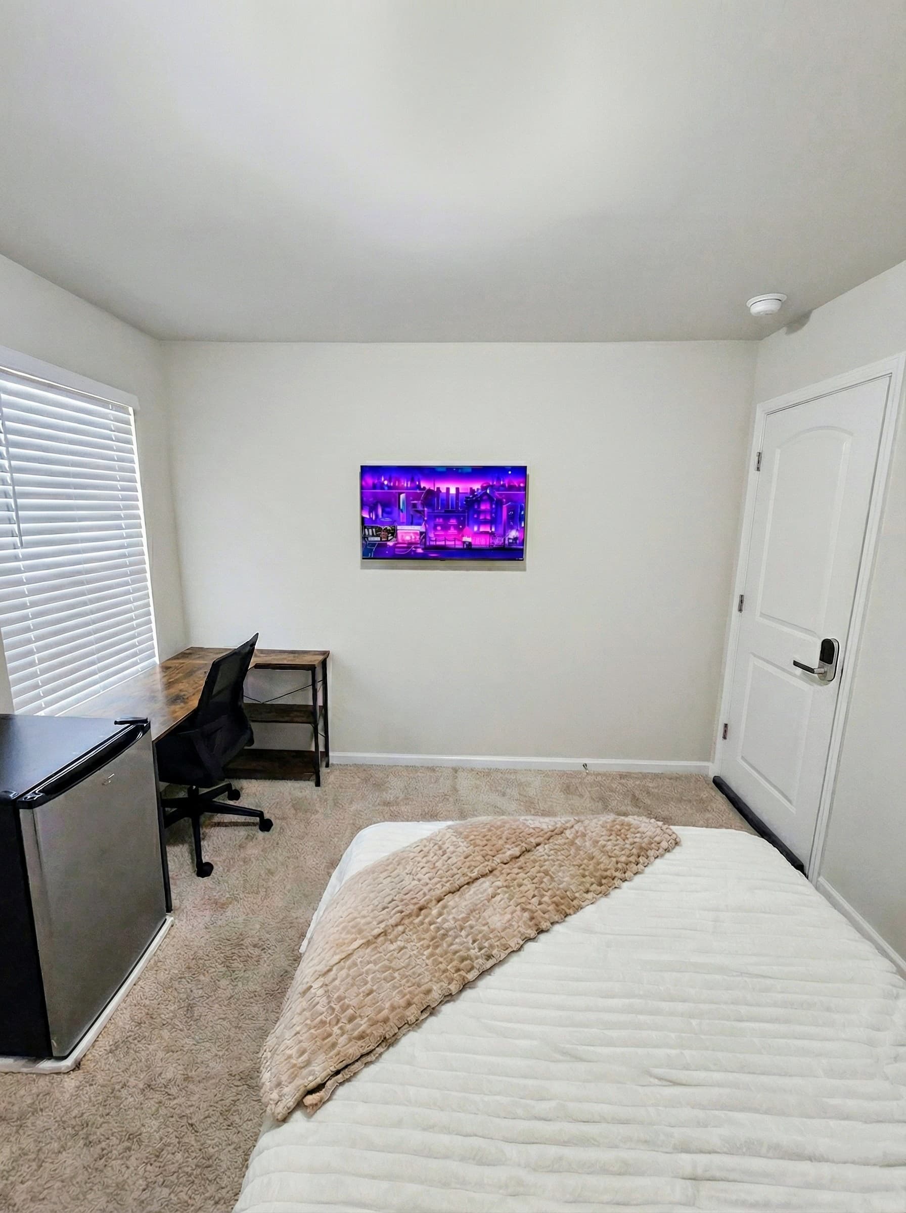 Room 4 - Image 2